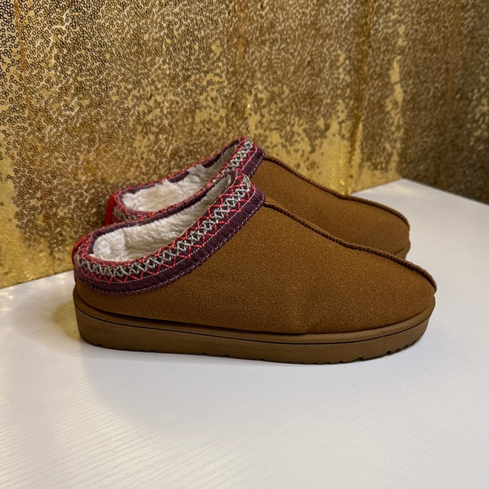 Cozy Brown Slippers with Red Accent
